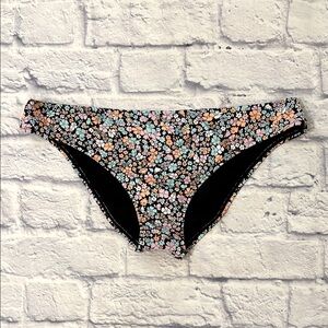 Ninety-Nine Cheeky Hipster Ruched Floral Swim Bottom Juniors Size Large NWT